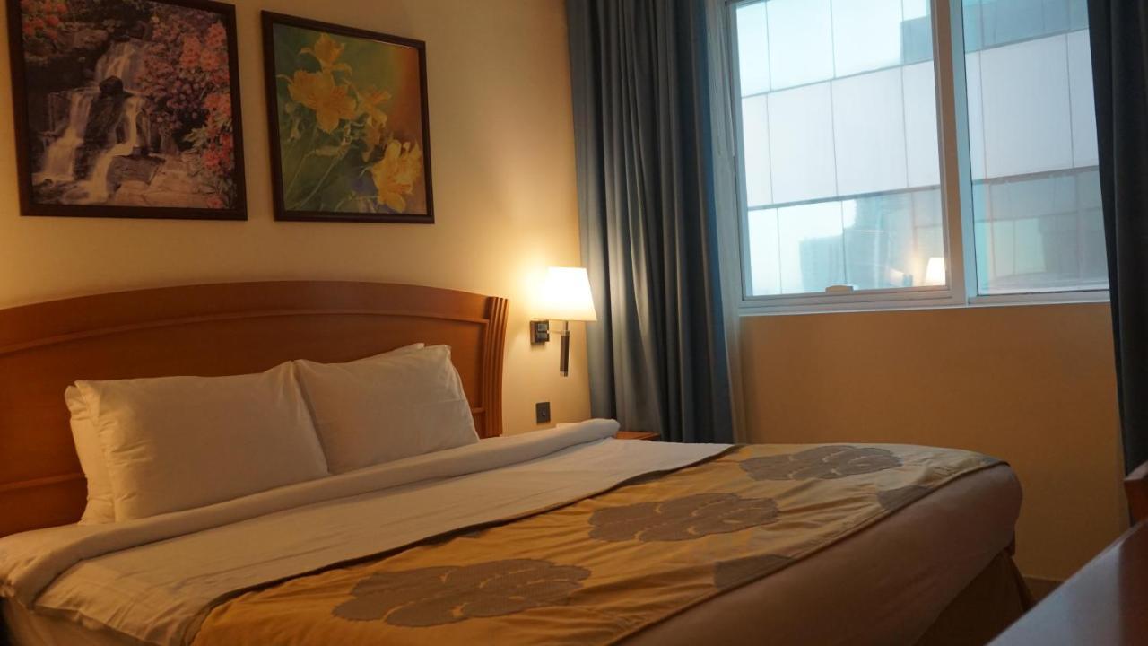 Golden Tulip Sharjah Lejlighedshotel Eksteriør billede