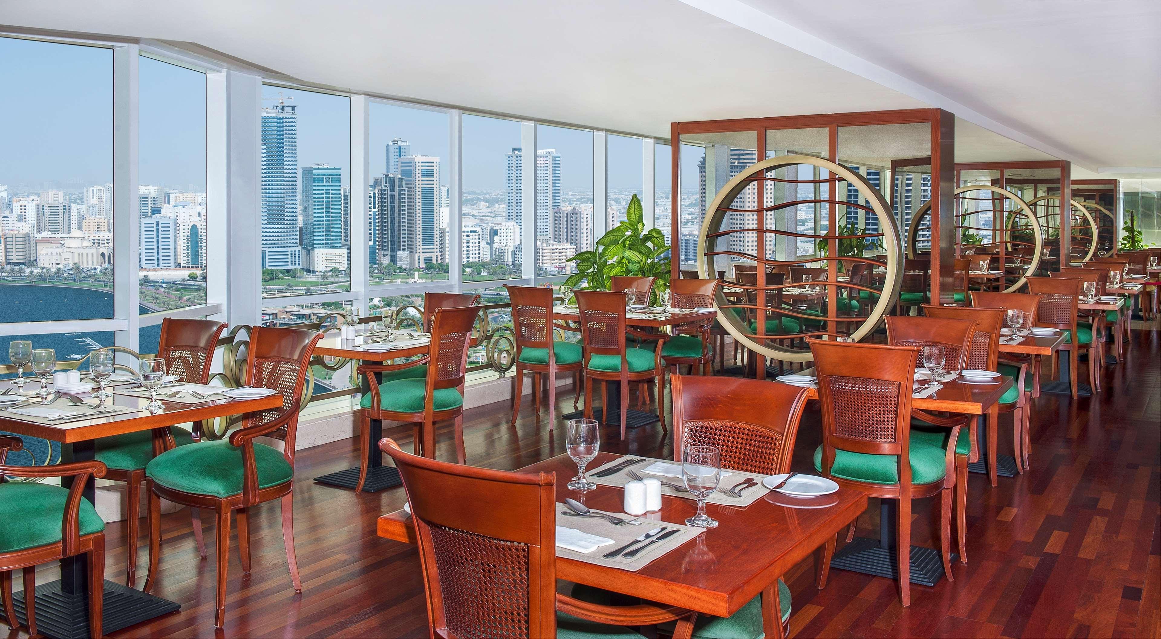 Golden Tulip Sharjah Lejlighedshotel Eksteriør billede