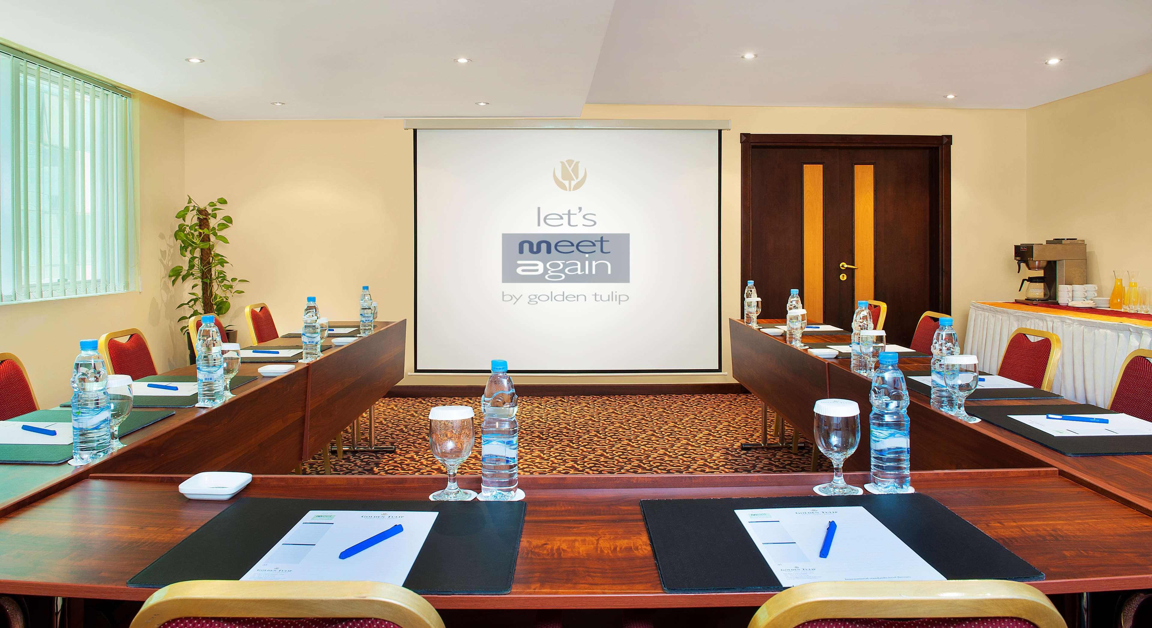Golden Tulip Sharjah Lejlighedshotel Eksteriør billede