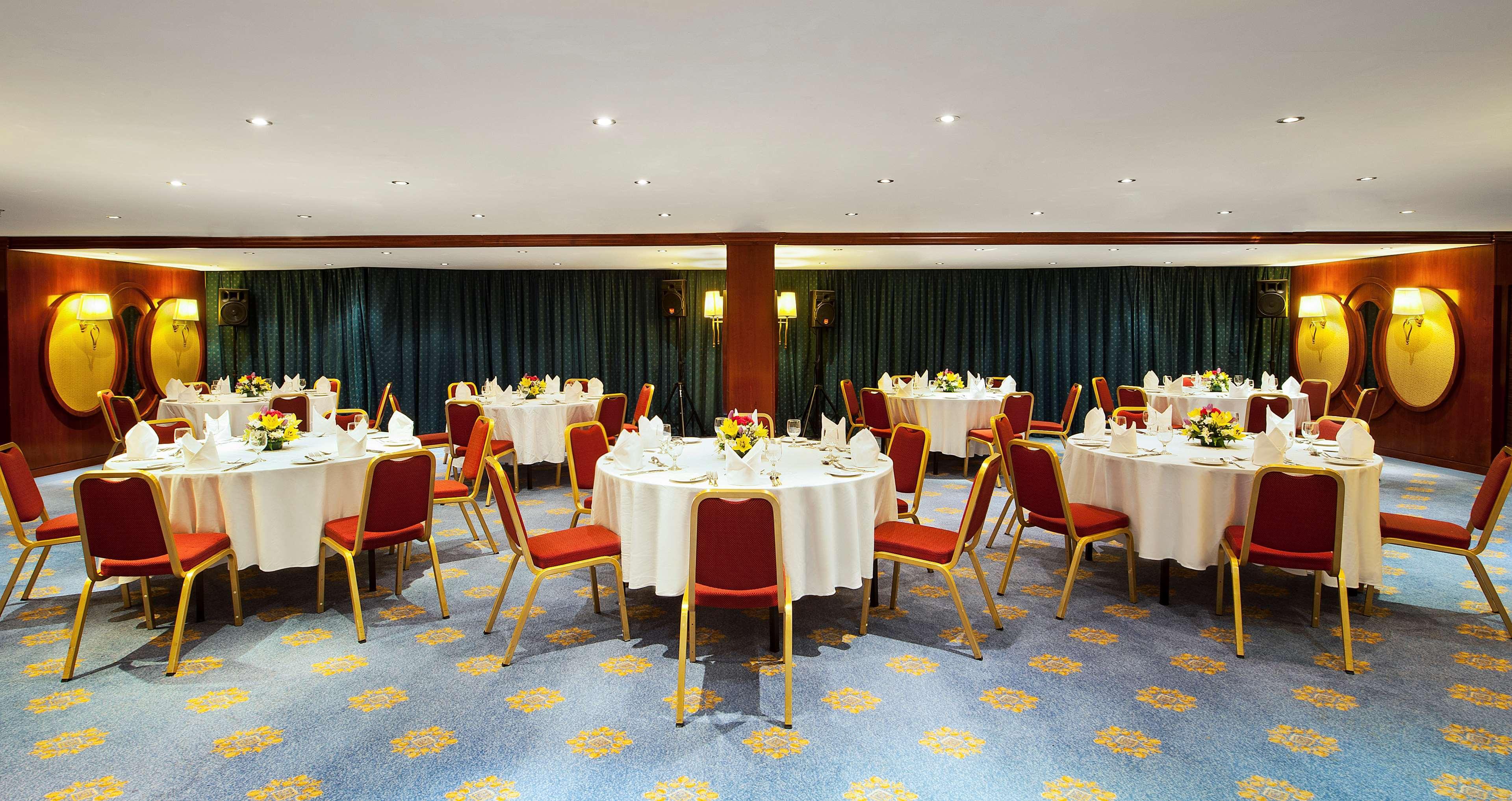 Golden Tulip Sharjah Lejlighedshotel Eksteriør billede