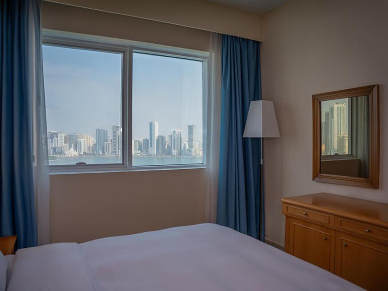 Golden Tulip Sharjah Lejlighedshotel Eksteriør billede