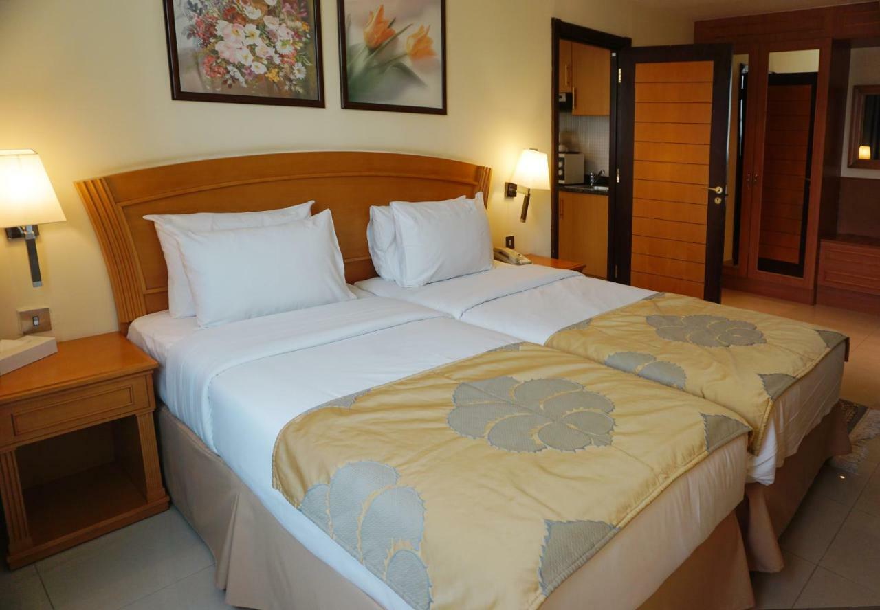 Golden Tulip Sharjah Lejlighedshotel Eksteriør billede