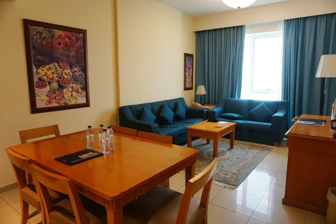Golden Tulip Sharjah Lejlighedshotel Eksteriør billede